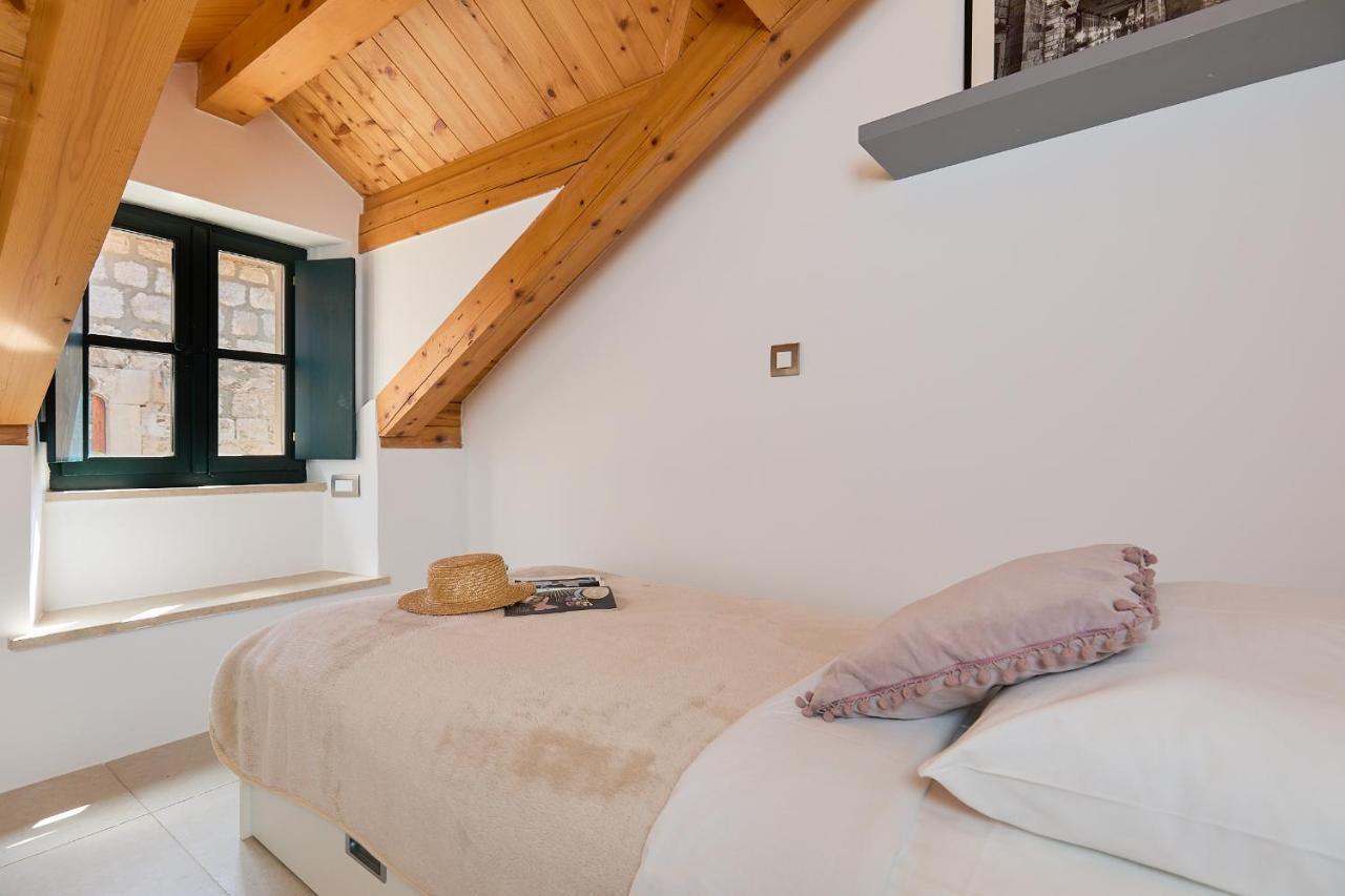 B18 Apartment